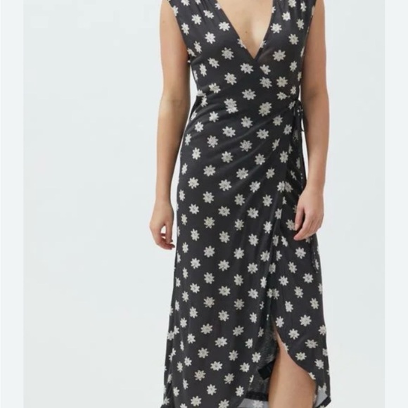 Urban Outfitters Black Floral Wrap Dress - Picture 1 of 6